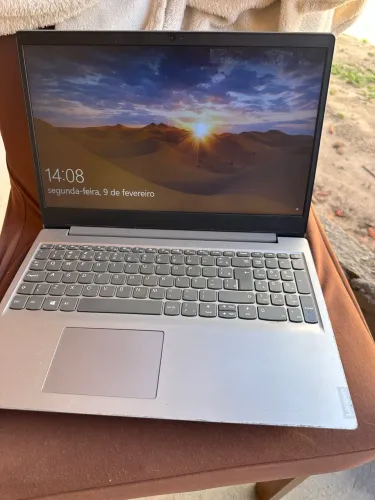 Vendo notebook lê novo