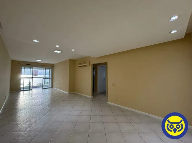 Apartamento para locação na Beira-Mar Norte 136 m², vista panorâmica para o mar e 3 dormi