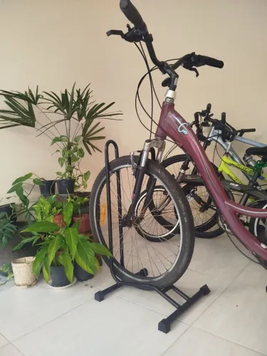 Suporte para bicicleta prático e novo
