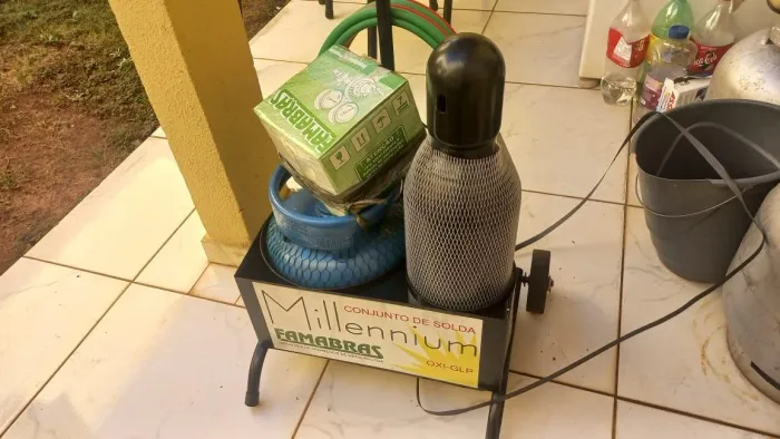 Conjunto de solda novo sem uso comprado a 3 meses na garantia de fabrica