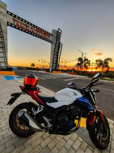 Cb500f edição limitada Capitão América 