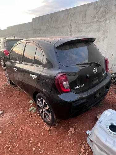 Nissan March SL CVT 1.6 - Para retirada de peças