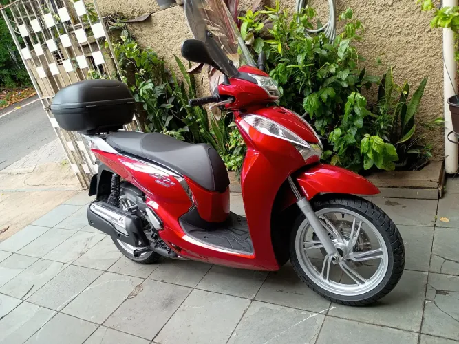 Honda SH 300