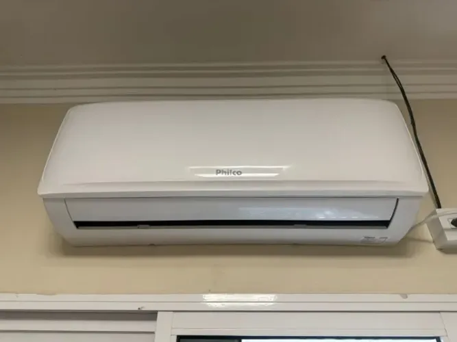 Ar Condicionado Split Philco 18.000 BTUs - 1 Ano de Uso - 220V