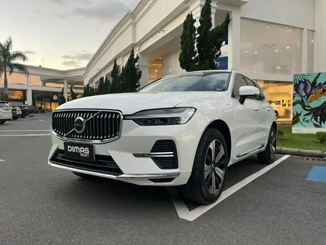 Volvo XC-60 T-8 Plus 2.0 AWD (híbrido) 2023