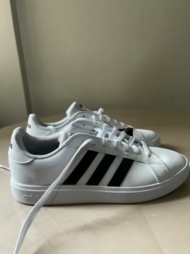 Tênis Adidas Grand Court Base 2.0