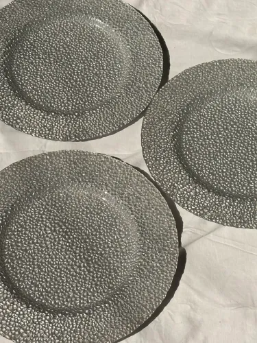 Conjunto com 4 Pratos Prateados Decorativos - 33 cm - Mesa Posta