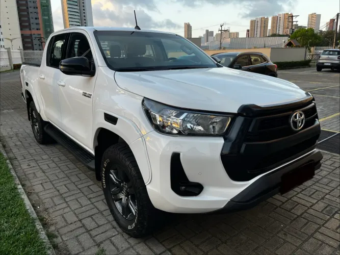 Toyota Hilux CD SR 4X4 2.8 TDI Diesel Aut. 2022