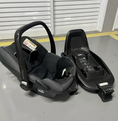 Bebê conforto MaxiCosi com base isofix Rachel Zoe