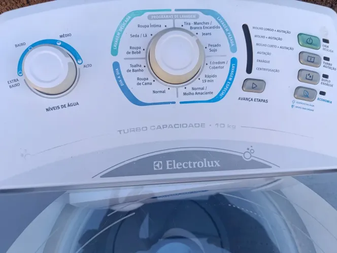 Maquina de lavar Eletrolux 10kg. Impecável. Revisão e higienização Silenciosa
