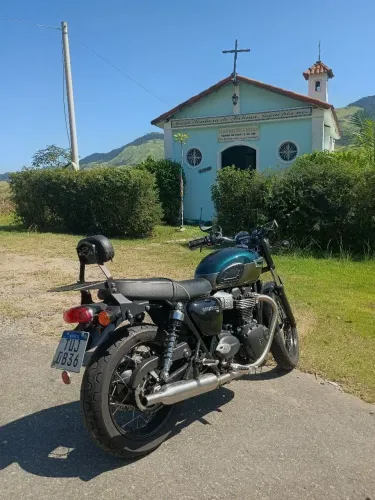 Boneville t100 muito nova