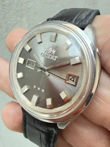 Relógio Orient calibre 1942