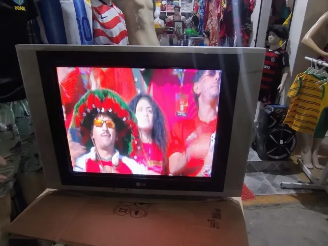 Vendo TV de 29 polegadas de tubo