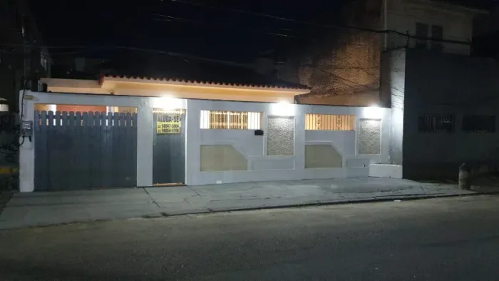 ALUGO CASA NA FREGUESIA ILHA DO GOVERNADOR