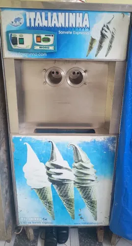 Máquina sorvete exresso