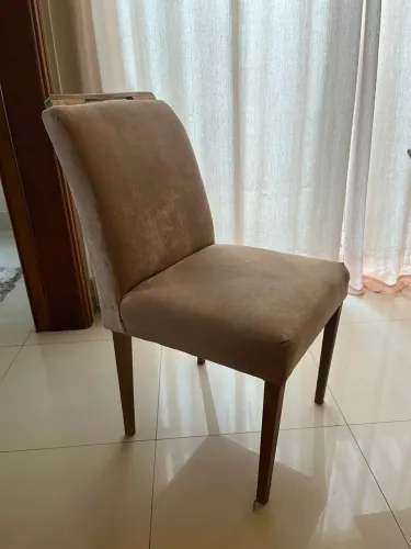 Cadeira Estofada Suede Bege - Pés em Madeira