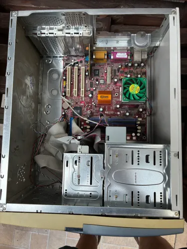 CPU