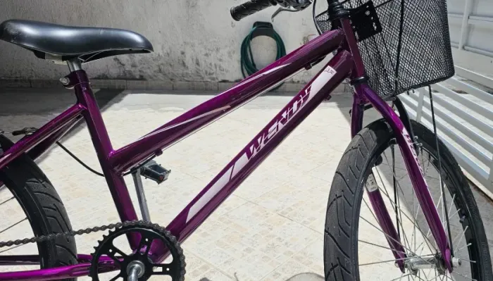Bike Aro 24 Feminina (Lilas) em estado de nova (pouco usada)
