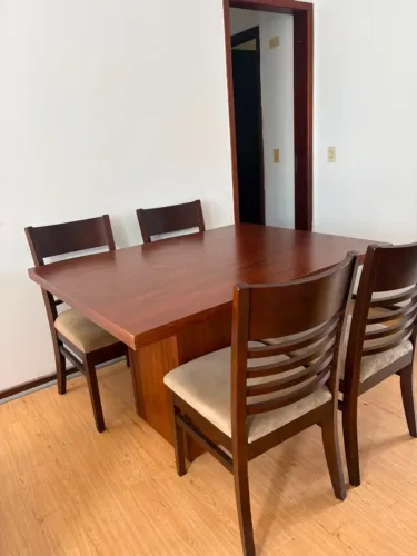Mesa de Jantar Quadrada 1,3m por 1m