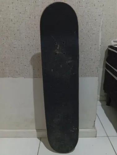Skate semi profissional pouco uso