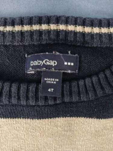 02 unidades Cardiga de lã Baby Gap tam: 4T<br>R$ 150,00 os dois