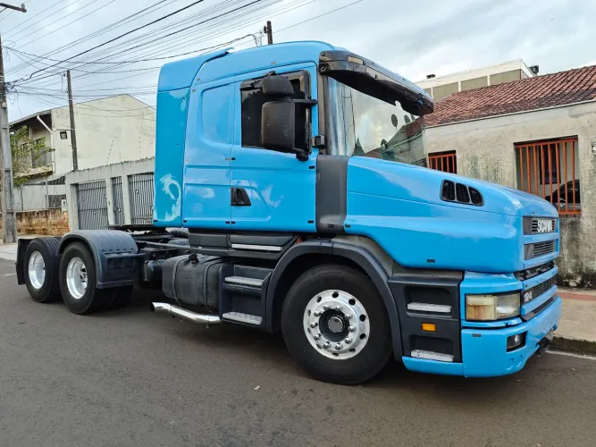 SCANIA T124 360 6x2 Azul R$165000