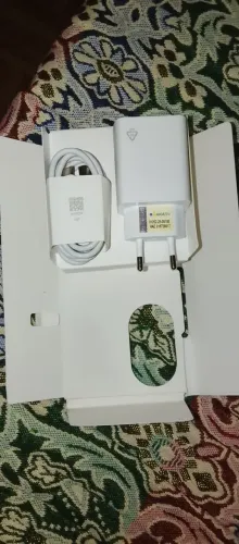Vendo carregador turbo original zerado do meu celular nunca usado zerado