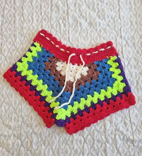 Short em crochê 