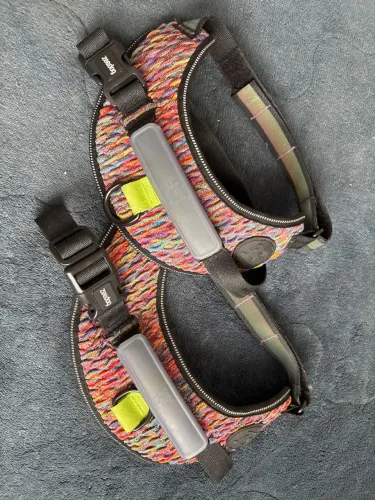 2 coleiras fly harness TAM 2 ZeeDog novas