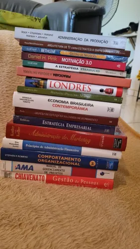 livros administrativos e de estudo