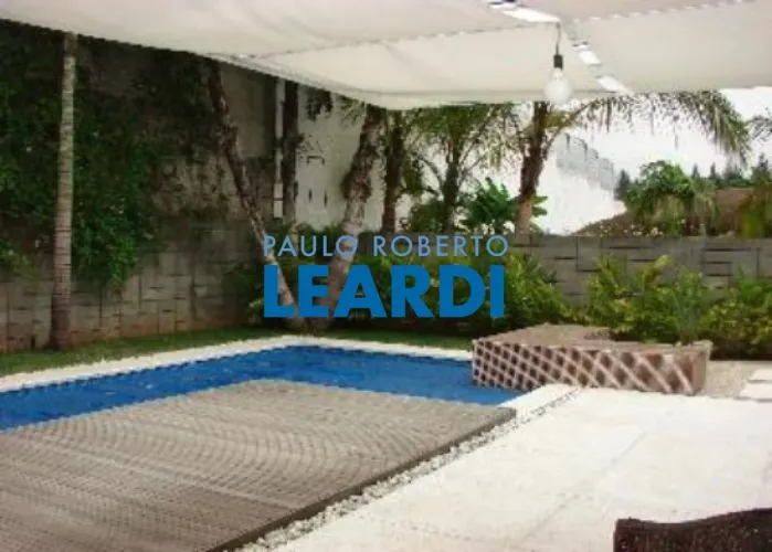 CASA EM CONDOMÍNIO - TAMBORÉ - SP