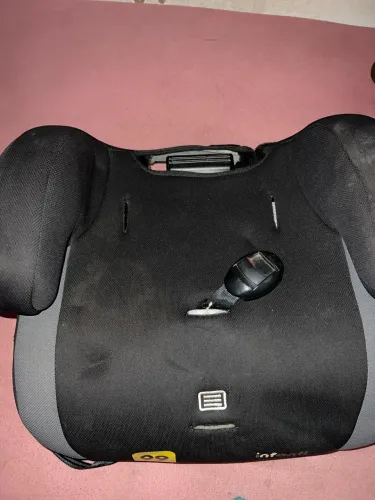 Cadeirão infantil pra carro
