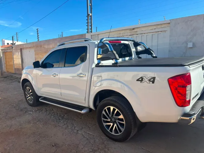 Nissan Frontier LE CD 4X4 2.3 Bi-TB Diesel Aut. 2021