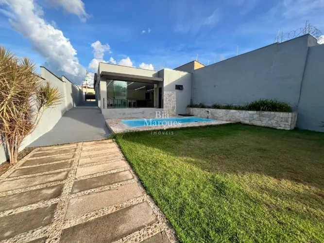 ÁREA DE LAZER À VENDA | 600 m² | PISCINA | SALÃO AMPLO |