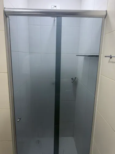 Vendo vidro box 2 folhas