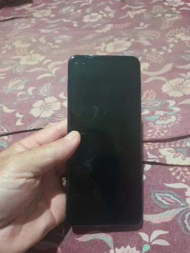 Motorola g100 com defeito não funciona placa queimada alguns trincado na tela