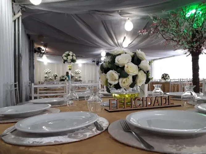 Locações de materiais para festas, pratos, copos, Bandejas, talheres, jarras, rechaud inox