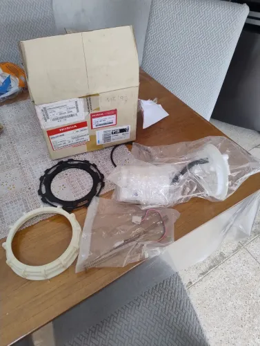 Conjunto original Honda da bomba de combustível, cód 17048-TEK-000.