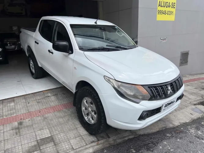 Mitsubishi L200 2.4 16V Turbo Diesel Sport GL CD 4P 4X4 Manual 2019