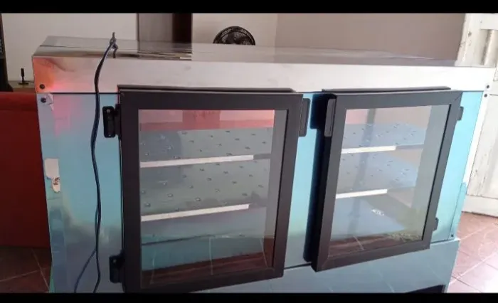 Vendo vitrine aquecida