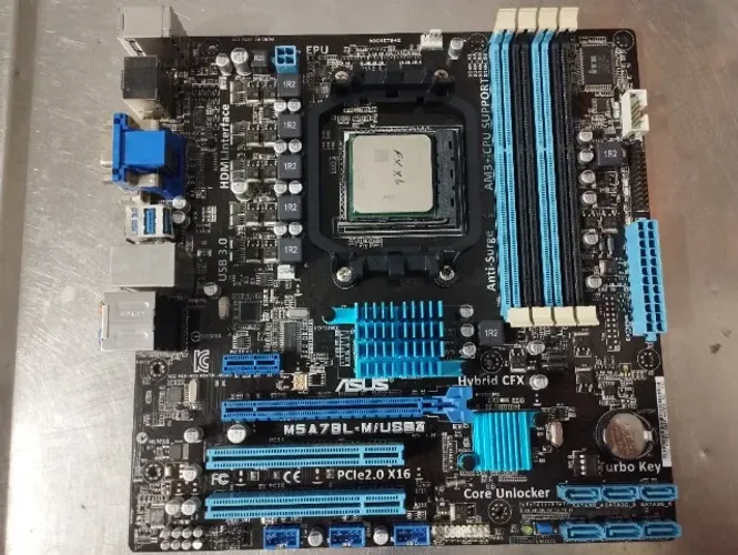 Placa Mae Asus M5A78L-MUSB3+Fx 8320E Black Edition