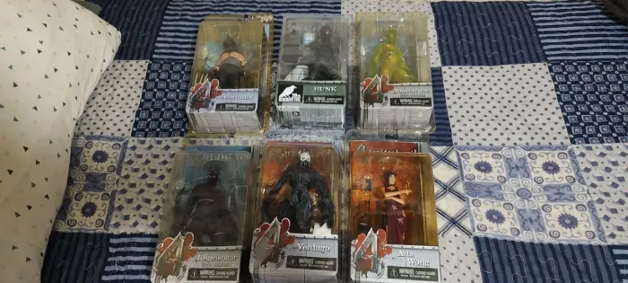 Resident evil action figures