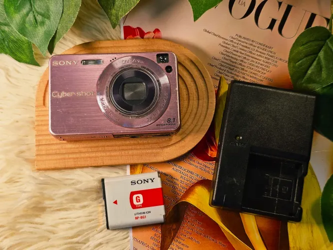 Camera sony cybershot w130