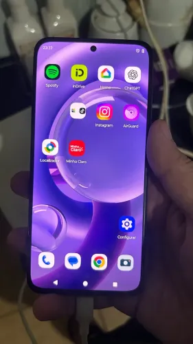Moto Edge 30 Neo - 256GB / 8GB RAM (+4GB RAM Boost)