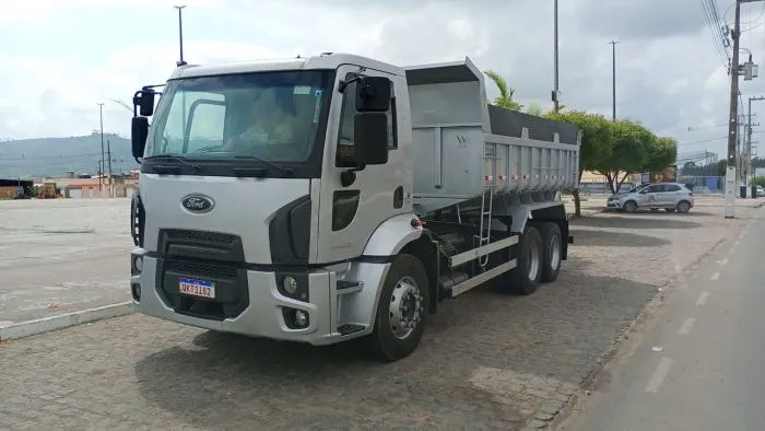 Caçamba Basculante Ford 2423