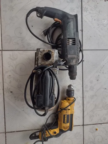 Vendo bomba de vácuo + furadeira de impacto + furadeira rotação reversa
