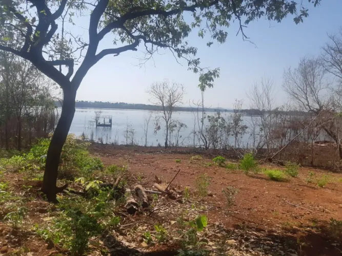 Vendo mini-chácara à margem do Lago Serra da Mesa (Entre Niquelândia e Uruaçu)