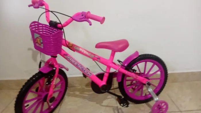 Bicicleta para crianças de até 7 anos! Nova