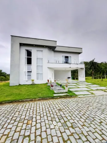 Casa alto padrão com 3 dormitórios à venda, 450m² por R$850.000 - Pedra do Vale