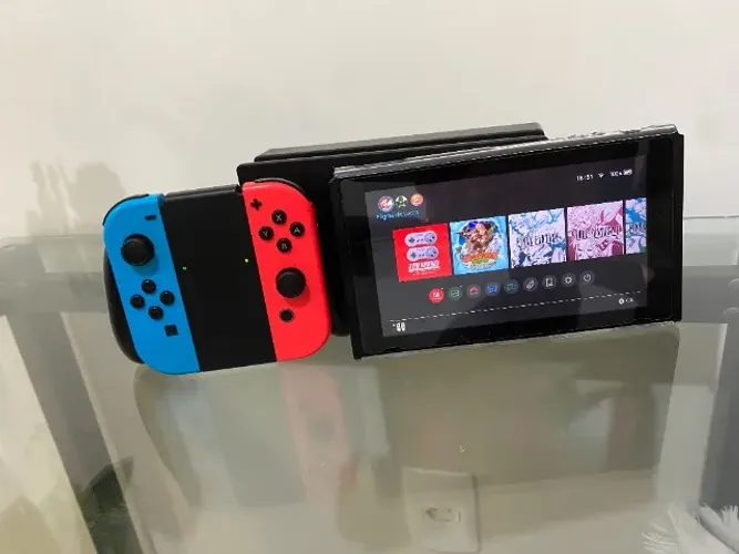 Nintendo Switch Usado Com Cartão SD De 128GB + Película E Case (Usado)